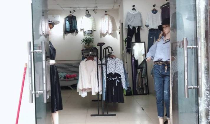 35平米2500元渔业旧村服装店转让 - 深圳优优好房