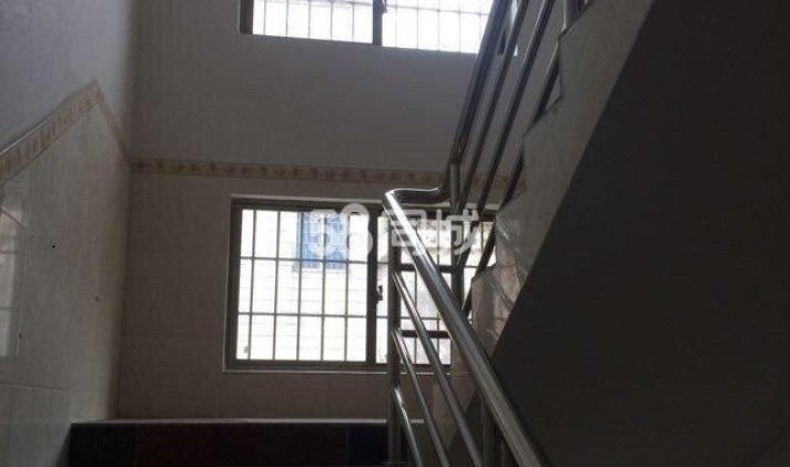 黄埔开发区东 新塘沙村新墩西大街水厅. 1室1厅1卫 40平米