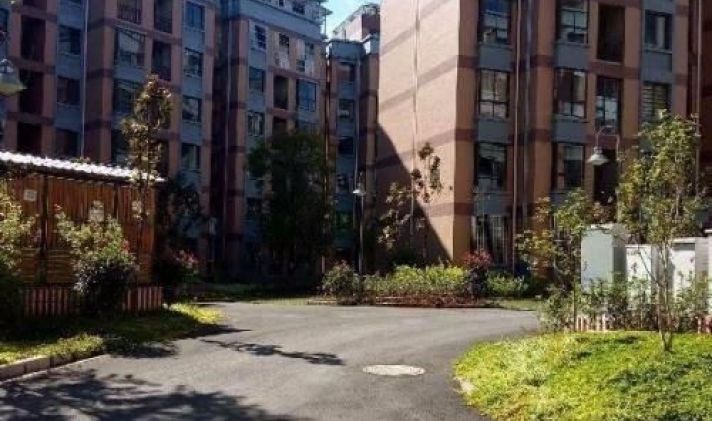 楚雄市 福泽苑 4室2厅2卫 136平米