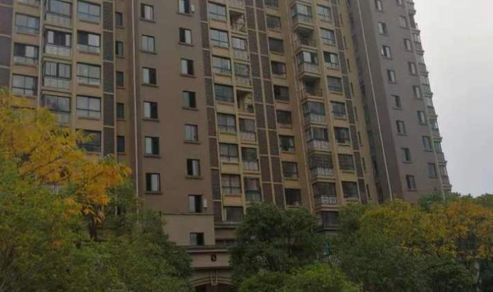 月湖区月湖 凯翔外滩国际 3室2厅2卫 131平米