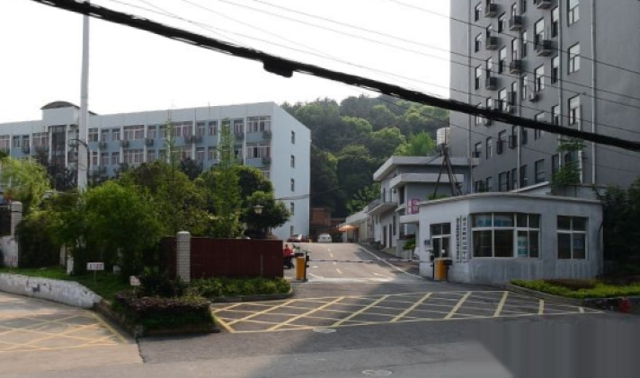 洪山街道口 湖北省邮电干部学校宿舍 3室1厅1卫 75平米