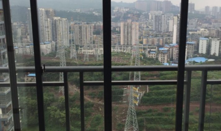 住宅 产权: 50年 年代: 2013 装修: - 电梯: - 綦江金域蓝湾(通惠