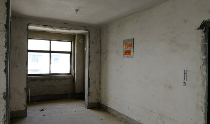 肥城市城东 龙山一品 3室2厅2卫 124平米