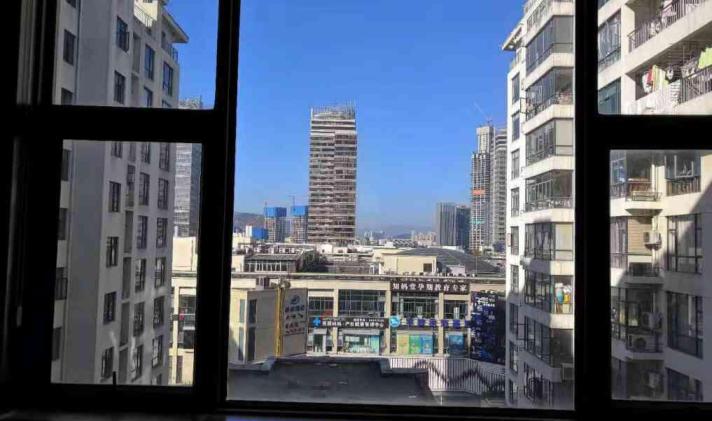 椒江区城东 鑫泰广场 写字楼 268平米