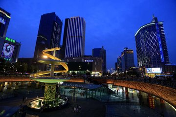 广州富力中心夜景图片