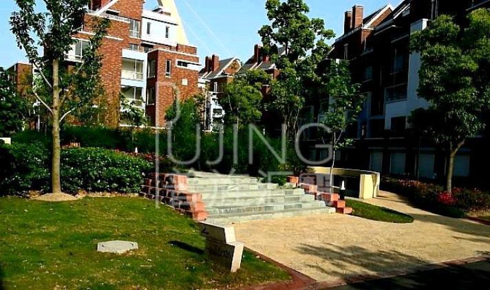 松江区松江新城 复地香堤苑 4室2厅2卫 173平米